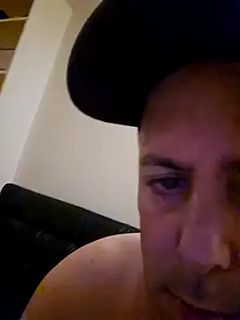 HeteroHotGuy1 online show from 22, 9, 2025