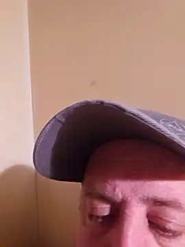 HeteroHotGuy1 online show from 13, 3, 2025