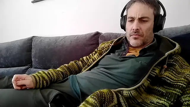 basquehotboy online show from 31, 1, 2025