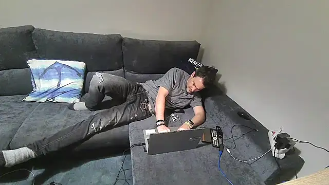 basquehotboy online show from 22, 3, 2025