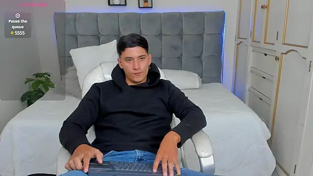 Damian23   online show from 11, 3, 2025