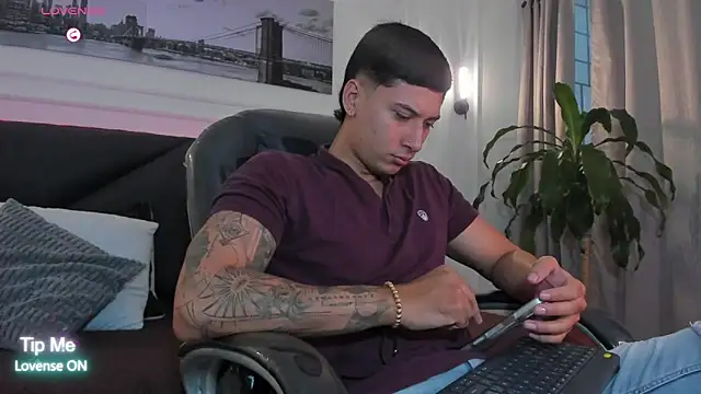 Damian23   online show from 15, 4, 2026