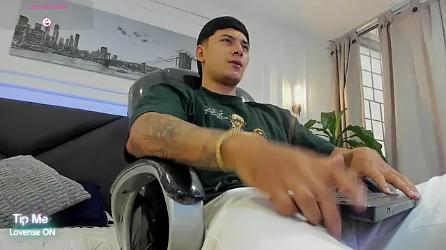 Snapshot of Damian23__ chatting on 17, 2, 2026 Damian23 online show from 17, 2, 2026