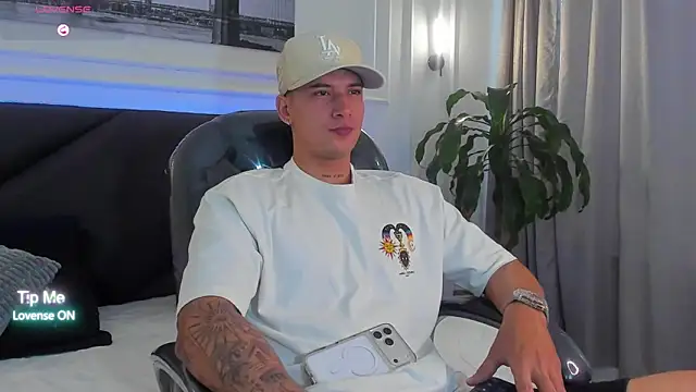 Snapshot of Damian23__ chatting on 11, 2, 2026 Damian23 online show from 11, 2, 2026