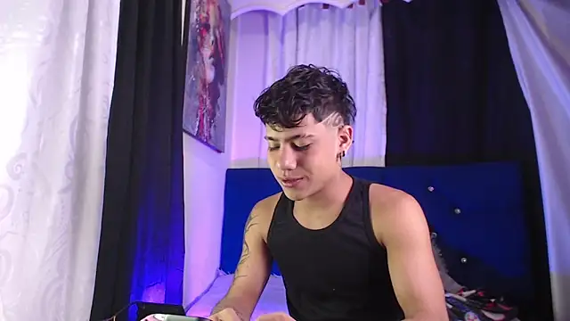 Sexys Boys Hot1 online show from 18, 2, 2026