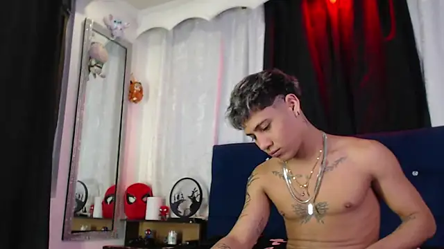 Snapshot of Sexys_Boys_Hot1 chatting on 16, 6, 2026 Sexys Boys Hot1 online show from 16, 6, 2026
