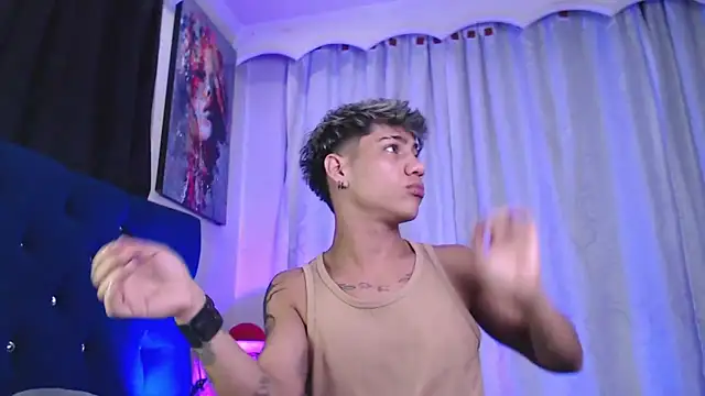 Sexys Boys Hot1 online show from 18, 5, 2026