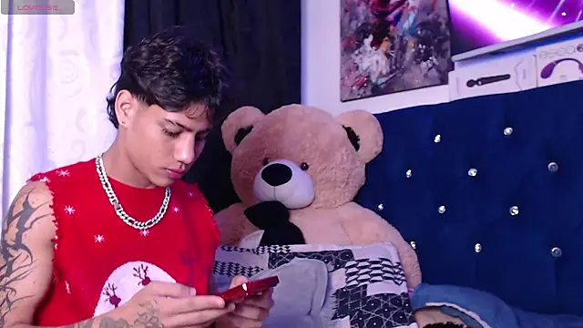 Sexys Boys Hot1 online show from 20, 11, 2025