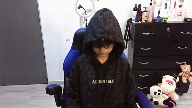 thomascooper7 online show from 18, 9, 2025