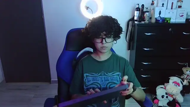 thomascooper7 online show from 26, 9, 2025