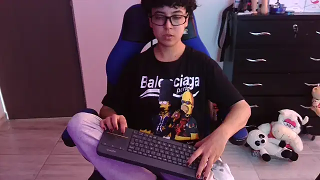 thomascooper7 online show from 4, 12, 2025