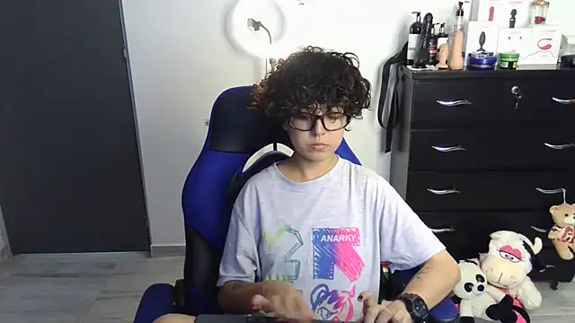 thomascooper7 online show from 23, 9, 2025