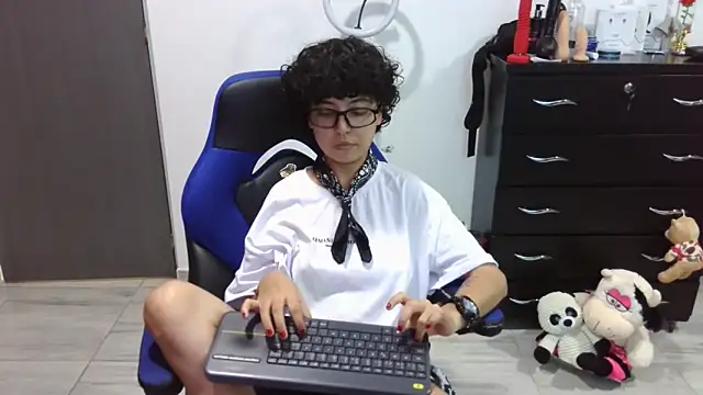 thomascooper7 online show from 28, 3, 2026