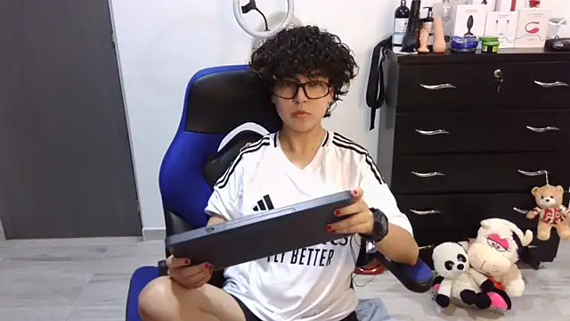 thomascooper7 online show from 16, 9, 2025