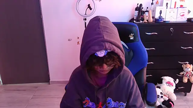 thomascooper7 online show from 6, 11, 2025