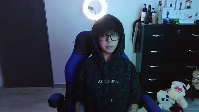 thomascooper7 online show from 28, 9, 2025