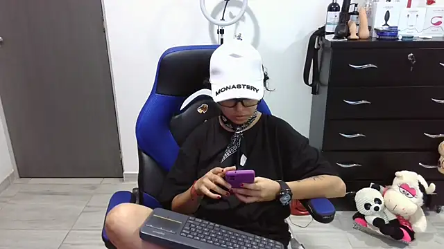 thomascooper7 online show from 4, 2, 2026