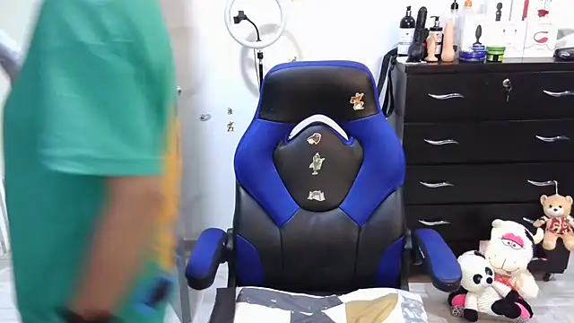 thomascooper7 online show from 19, 9, 2025