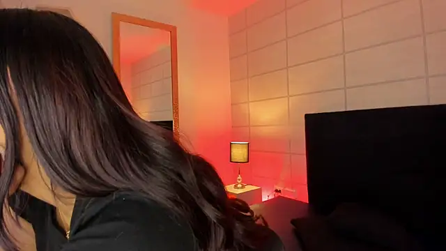 Christine Laam online show from 11, 11, 2025