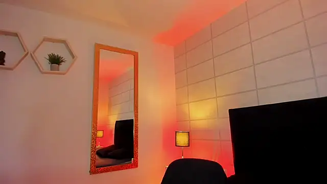 Christine Laam online show from 12, 11, 2025