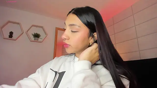 Christine Laam online show from 16, 9, 2025