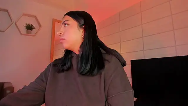 Christine Laam online show from 26, 11, 2025