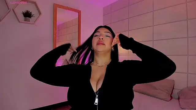 Christine Laam online show from 4, 3, 2026