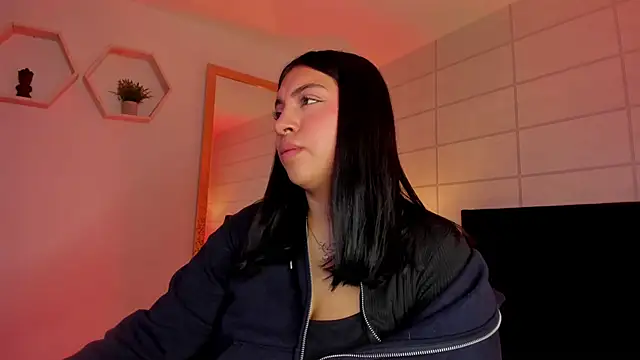 Christine Laam online show from 19, 12, 2025