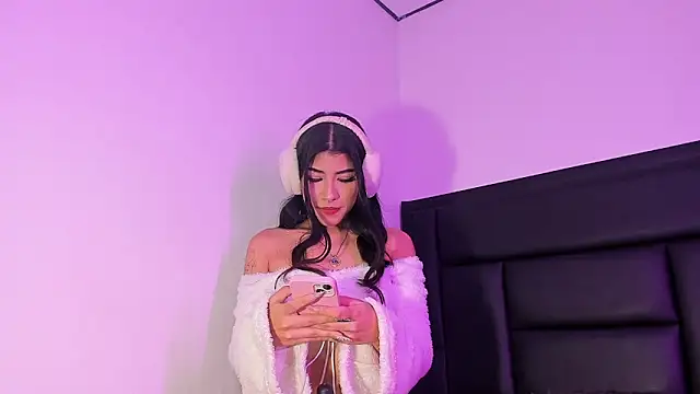 GiselleBlare online show from 11, 1, 2025