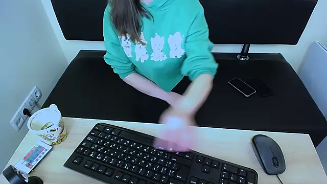 LaimaV  online show from 3, 11, 2025