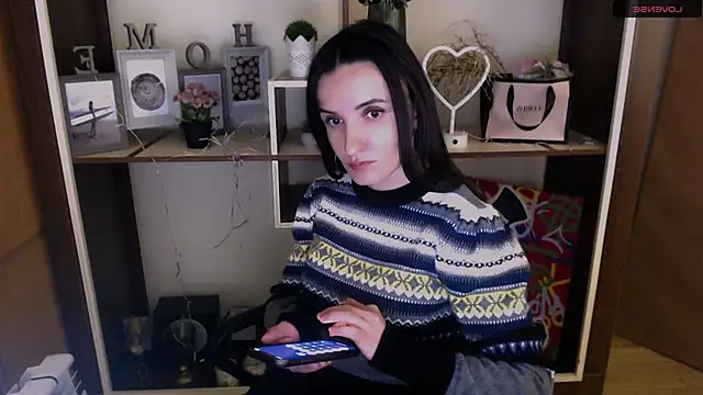 LaimaV  online show from 15, 12, 2024