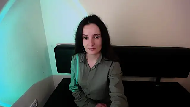 LaimaV  online show from 11, 10, 2025