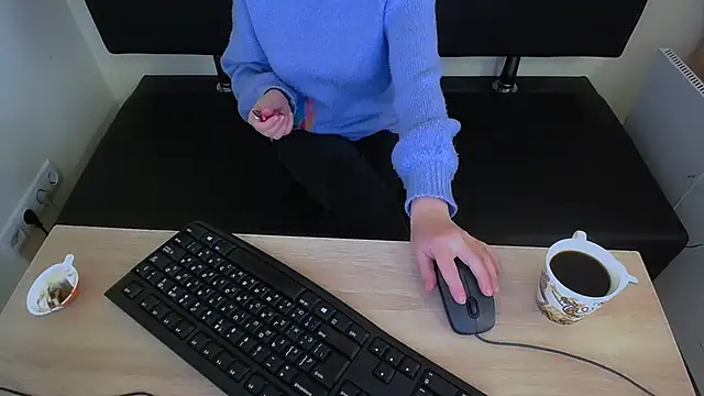 LaimaV  online show from 11, 11, 2025