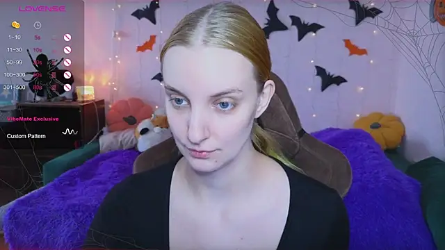 Snapshot of Fluffy_muffin_ chatting on 29, 10, 2025 Fluffy muffin online show from 29, 10, 2025