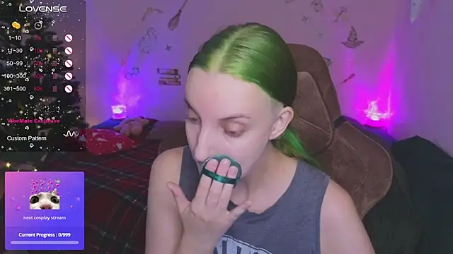 Snapshot of Fluffy_muffin_ chatting on 20, 11, 2025 Fluffy muffin online show from 20, 11, 2025