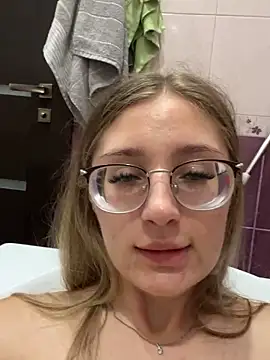 LivyyBossom online show from 26, 9, 2025