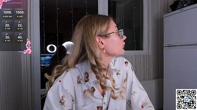 LivyyBossom online show from 7, 1, 2025