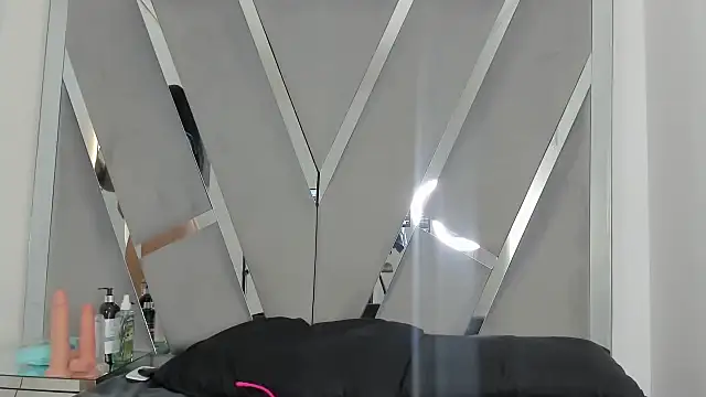 Snapshot of Sofia-candyht chatting on 27, 2, 2025 Sofia-candyht online show from 27, 2, 2025