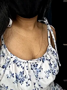 Nisha027 online show from 7, 2, 2026