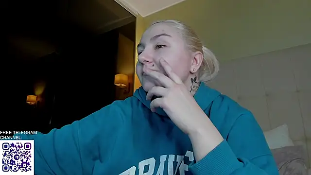 Debbie Taylor online show from 4, 12, 2025