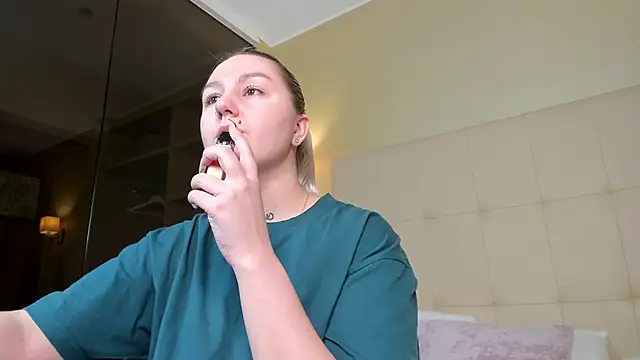 Debbie Taylor online show from 16, 10, 2025