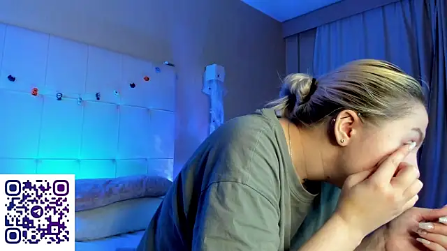 Debbie Taylor online show from 5, 11, 2025