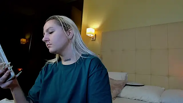 Debbie Taylor online show from 17, 10, 2025