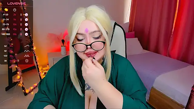 Snapshot of love_insidee chatting on 21, 2, 2025 love insidee online show from 21, 2, 2025