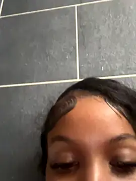 Snapshot of miamiworld chatting on 29, 10, 2025 miamiworld online show from 29, 10, 2025