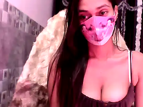 Anushka Rajput05 online show from 23, 12, 2024