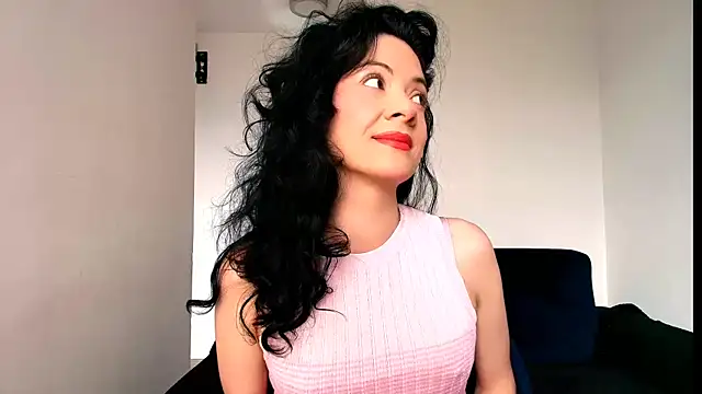 miabeautyxx online show from 6, 4, 2026