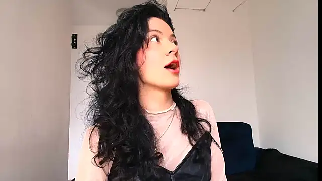 miabeautyxx online show from 20, 3, 2026