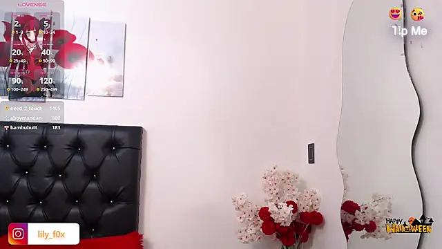 Snapshot of lily_f00x chatting on 31, 10, 2025 lily f00x online show from 31, 10, 2025