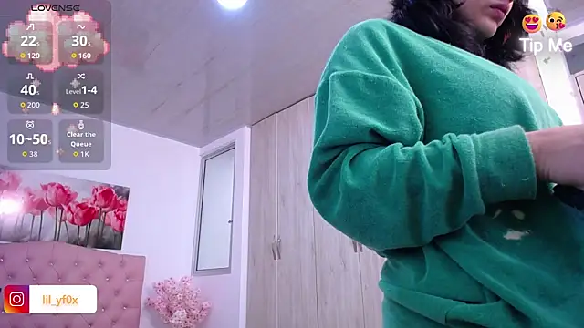 Snapshot of lily_f00x chatting on 23, 9, 2025 lily f00x online show from 23, 9, 2025